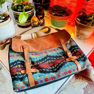 Pendleton Laptop messenger bag